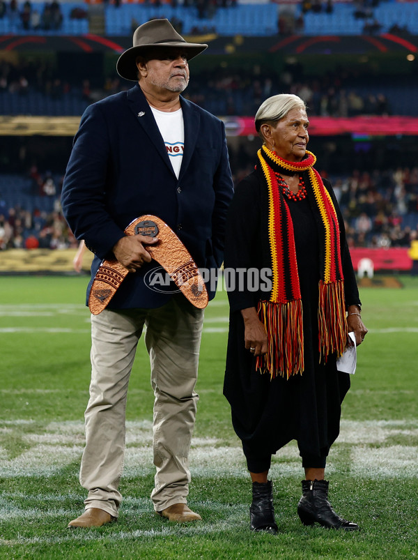 AFL 2025 Round 11 - Essendon v Richmond - A-59626912