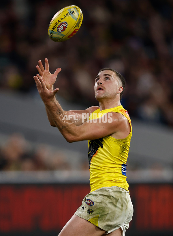 AFL 2025 Round 11 - Essendon v Richmond - A-59629503