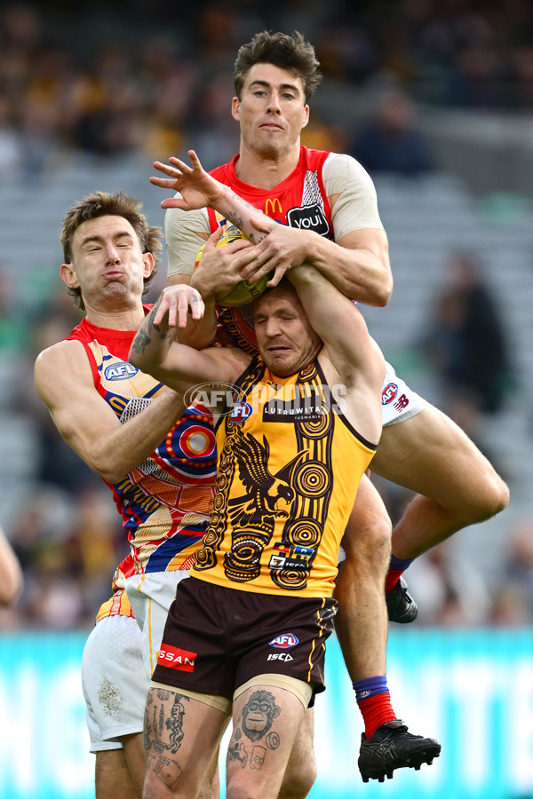 AFL 2025 Round 11 - Hawthorn v Brisbane - A-59642731