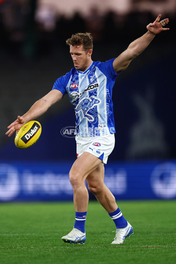 AFL 2025 Round 11 - North Melbourne v Collingwood - A-59646699