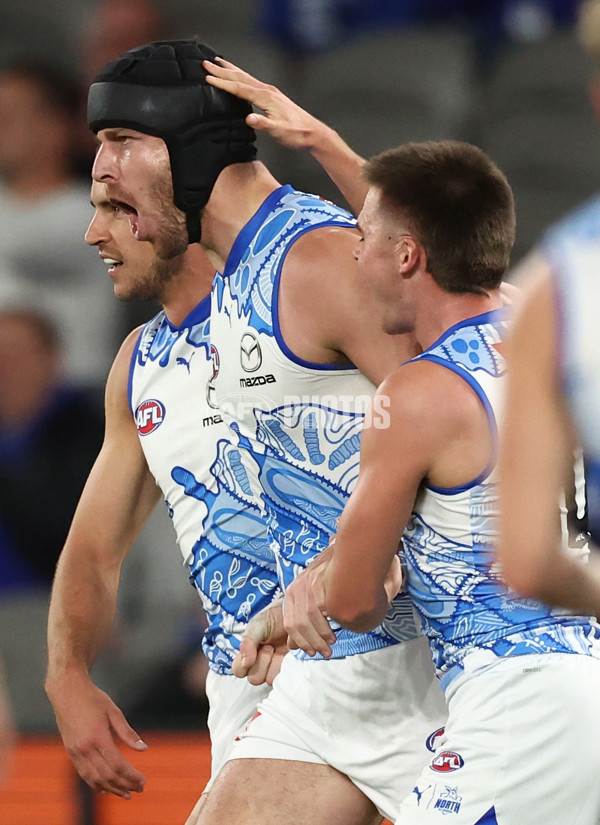 AFL 2025 Round 11 - North Melbourne v Collingwood - A-59649673