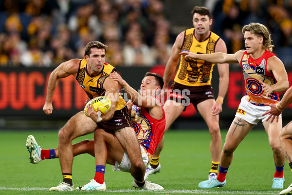 AFL 2025 Round 11 - Hawthorn v Brisbane - A-59655244