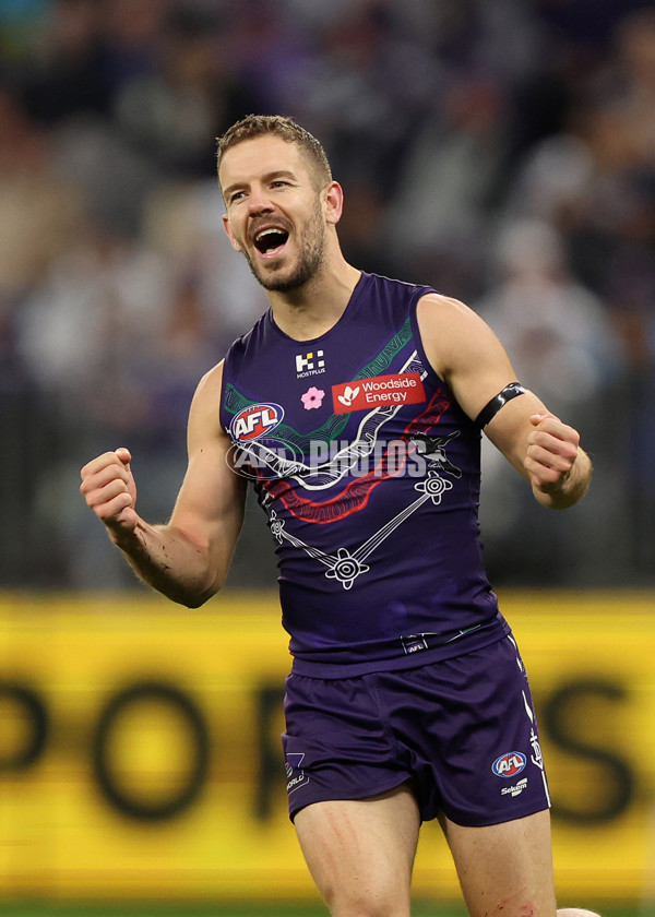 AFL 2025 Round 11 - Walyalup v Yartapuulti - A-59662879