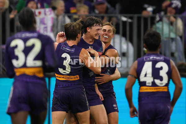AFL 2025 Round 11 - Walyalup v Yartapuulti - A-59668235