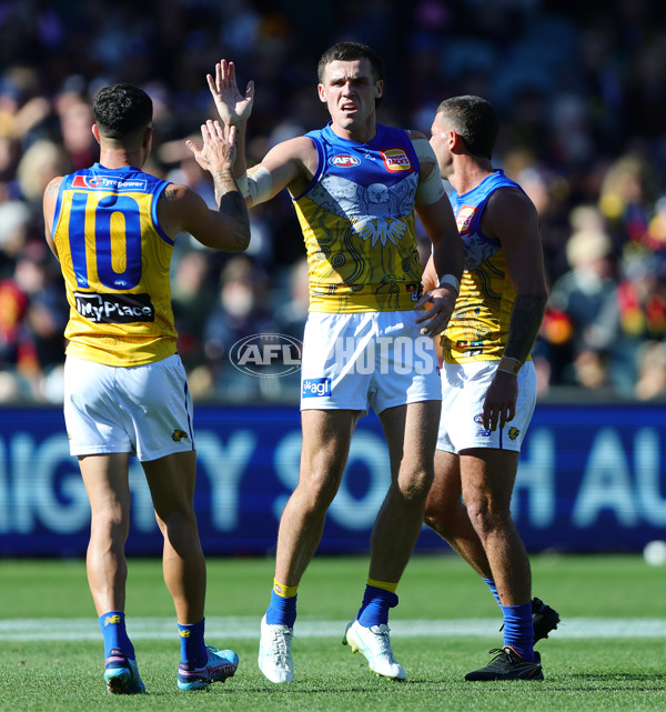 AFL 2025 Round 11 - Kuwarna v Waalitj Marawar - A-59681697