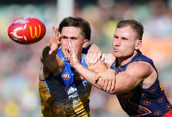 AFL 2025 Round 11 - Kuwarna v Waalitj Marawar - A-59684213