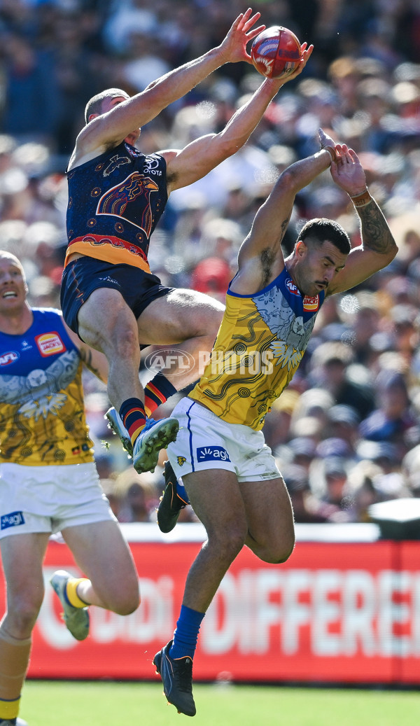 AFL 2025 Round 11 - Kuwarna v Waalitj Marawar - A-59685783
