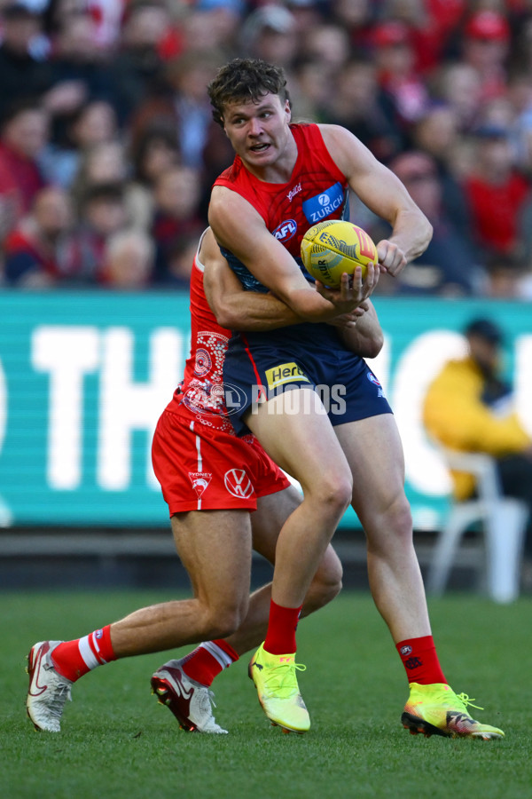 AFL 2025 Round 11 - Narrm v Sydney - A-59694452