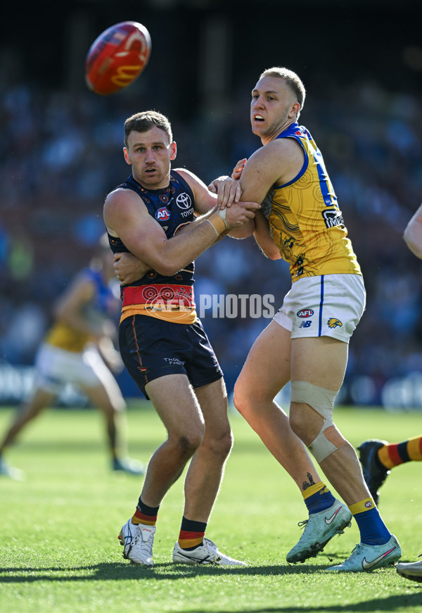 AFL 2025 Round 11 - Kuwarna v Waalitj Marawar - A-59694526