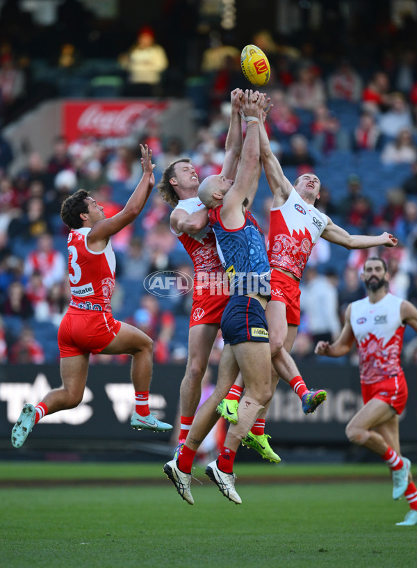AFL 2025 Round 11 - Narrm v Sydney - A-59696000