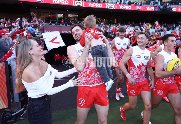 AFL 2025 Round 11 - Narrm v Sydney - A-59697895