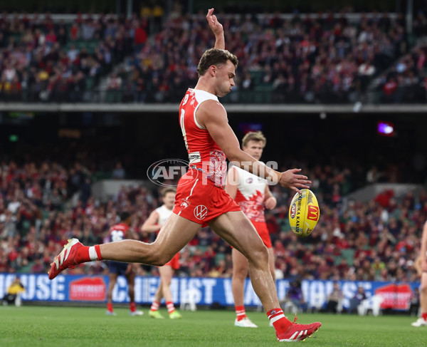 AFL 2025 Round 11 - Narrm v Sydney - A-59697943