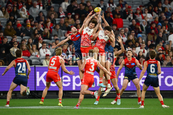 AFL 2025 Round 11 - Narrm v Sydney - A-59698458