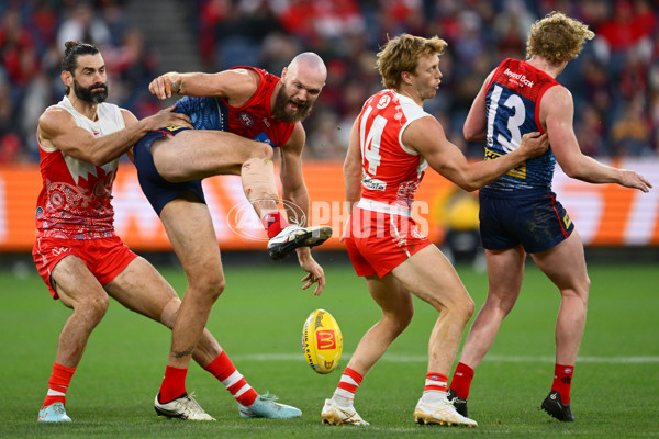 AFL 2025 Round 11 - Narrm v Sydney - A-59701412