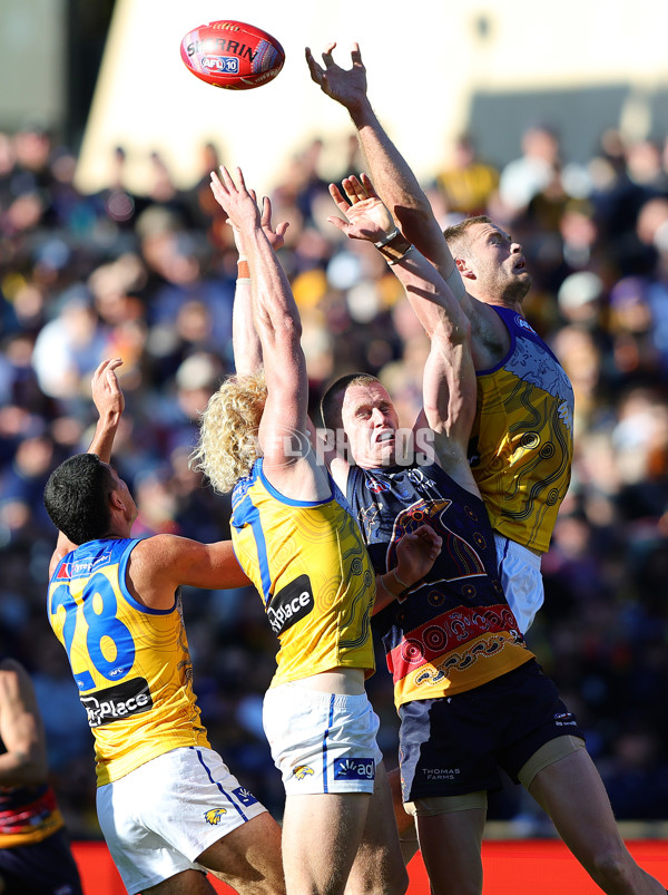 AFL 2025 Round 11 - Kuwarna v Waalitj Marawar - A-59701413