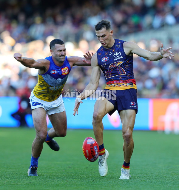 AFL 2025 Round 11 - Kuwarna v Waalitj Marawar - A-59701464
