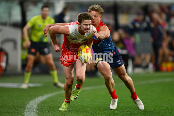 AFL 2025 Round 11 - Narrm v Sydney - A-59702081