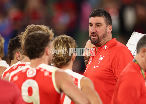 AFL 2025 Round 11 - Narrm v Sydney - A-59702082