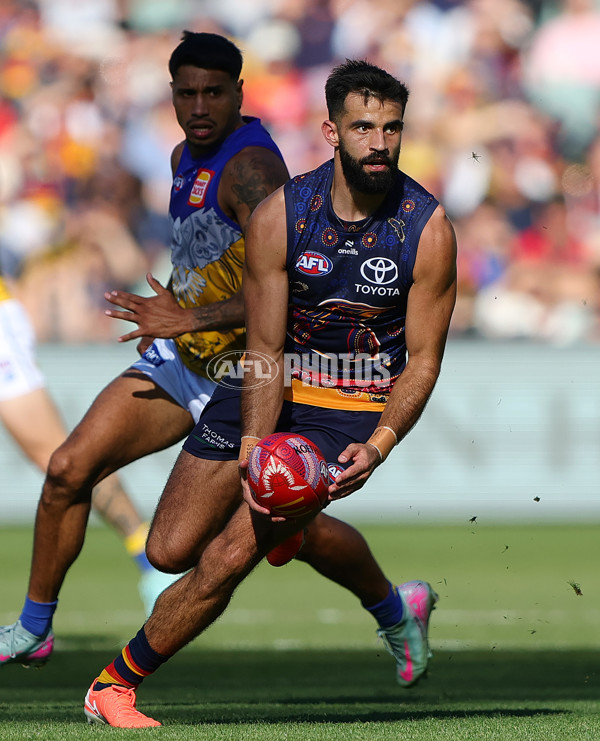 AFL 2025 Round 11 - Kuwarna v Waalitj Marawar - A-59702090