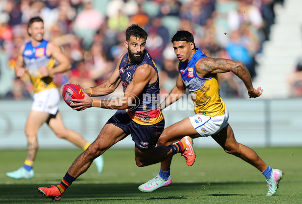 AFL 2025 Round 11 - Kuwarna v Waalitj Marawar - A-59703264
