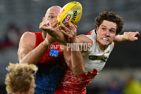 AFL 2025 Round 11 - Narrm v Sydney - A-59704894