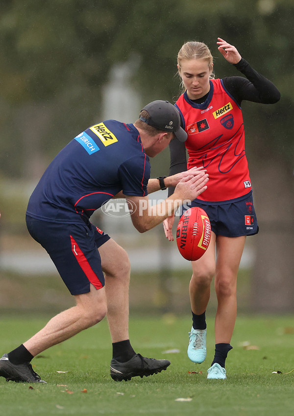 AFLW 2025 Training - Melbourne 280525 - A-59715123
