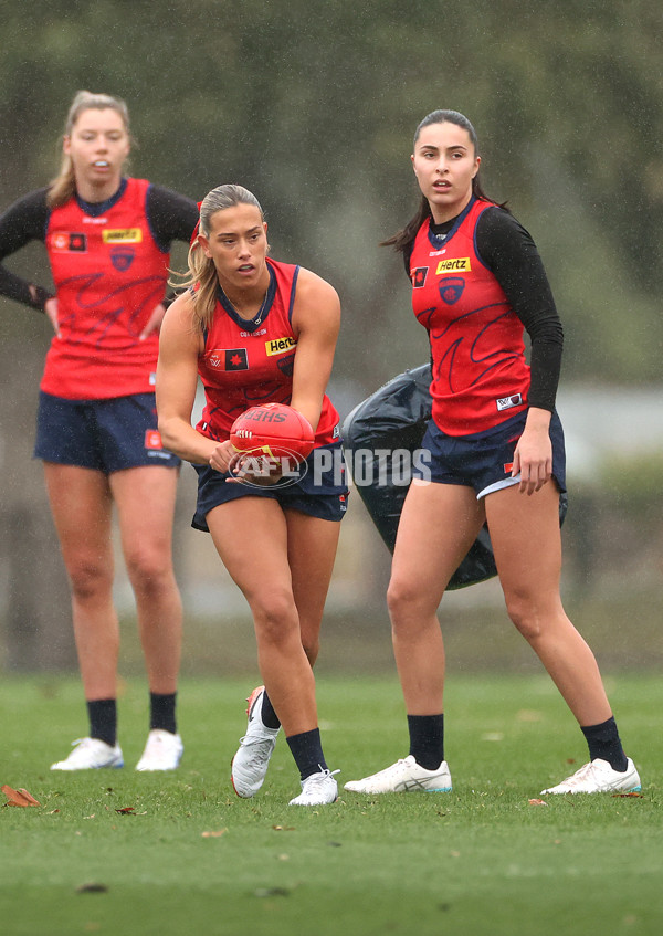 AFLW 2025 Training - Melbourne 280525 - A-59715129