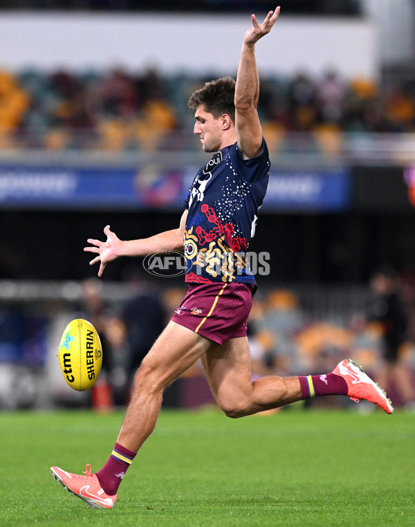 AFL 2025 Round 12 - Brisbane v Essendon - A-59718518