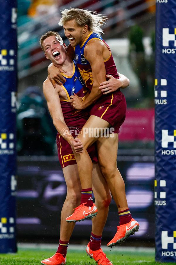 AFL 2025 Round 12 - Brisbane v Essendon - A-59726134