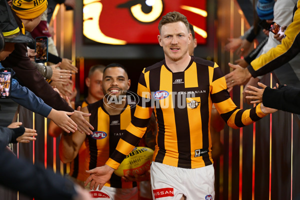 AFL 2025 Round 12 - Collingwood v Hawthorn - A-59739703