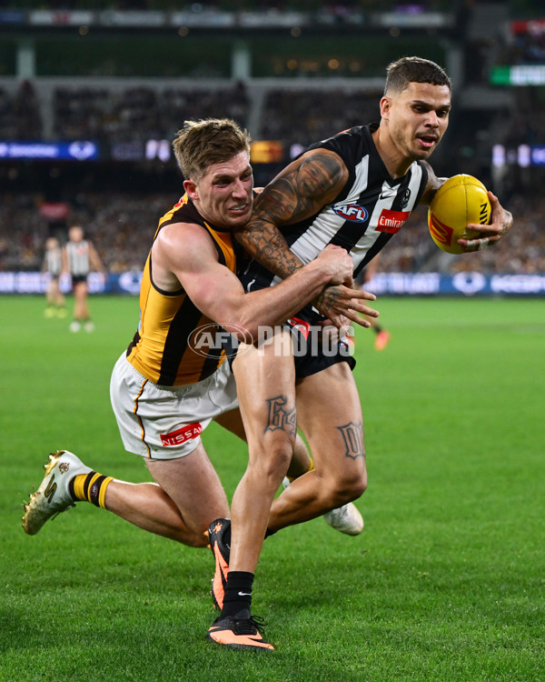 AFL 2025 Round 12 - Collingwood v Hawthorn - A-59743192