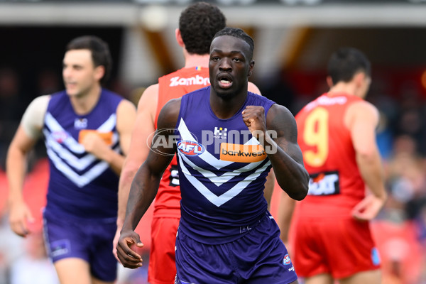 AFL 2025 Round 12 - Gold Coast v Fremantle - A-59748152