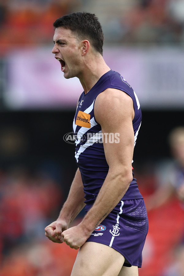AFL 2025 Round 12 - Gold Coast v Fremantle - A-59748162