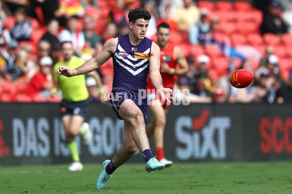 AFL 2025 Round 12 - Gold Coast v Fremantle - A-59748355