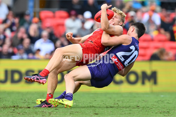 AFL 2025 Round 12 - Gold Coast v Fremantle - A-59748358