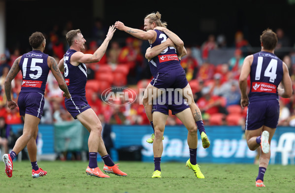 AFL 2025 Round 12 - Gold Coast v Fremantle - A-59751018