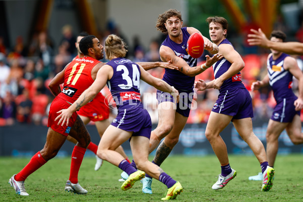 AFL 2025 Round 12 - Gold Coast v Fremantle - A-59751026