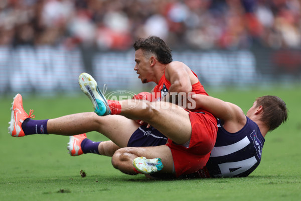 AFL 2025 Round 12 - Gold Coast v Fremantle - A-59751334