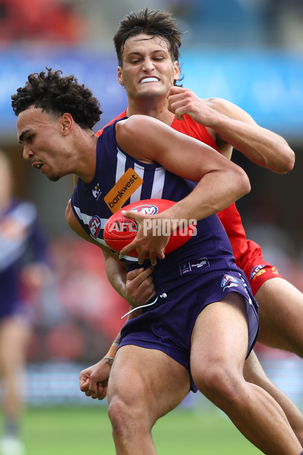 AFL 2025 Round 12 - Gold Coast v Fremantle - A-59753341