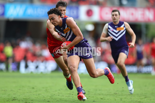 AFL 2025 Round 12 - Gold Coast v Fremantle - A-59753342