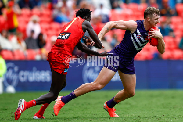 AFL 2025 Round 12 - Gold Coast v Fremantle - A-59753349