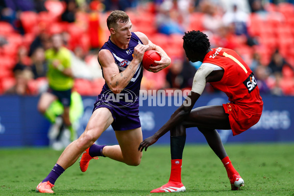 AFL 2025 Round 12 - Gold Coast v Fremantle - A-59753357