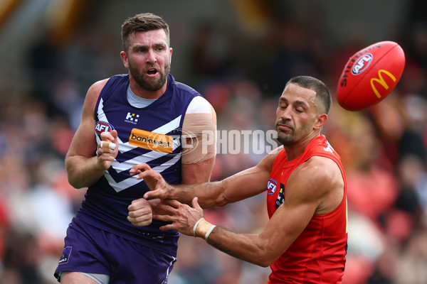 AFL 2025 Round 12 - Gold Coast v Fremantle - A-59753402