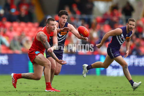 AFL 2025 Round 12 - Gold Coast v Fremantle - A-59753406