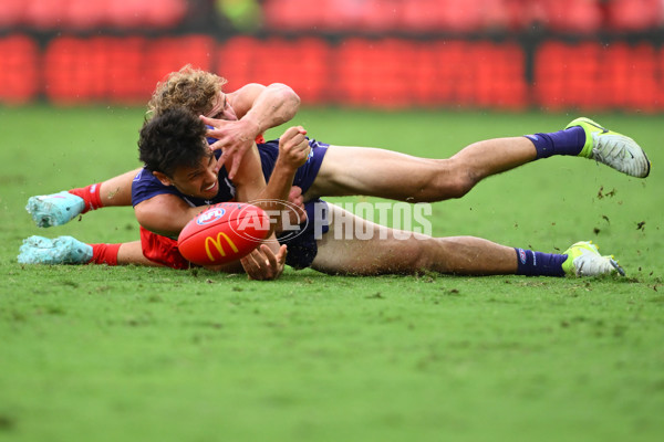 AFL 2025 Round 12 - Gold Coast v Fremantle - A-59754906