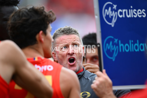 AFL 2025 Round 12 - Gold Coast v Fremantle - A-59755953