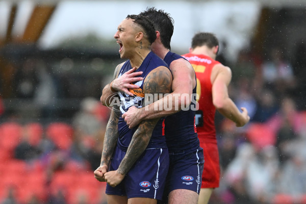 AFL 2025 Round 12 - Gold Coast v Fremantle - A-59757470