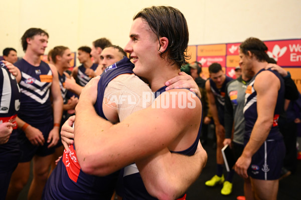 AFL 2025 Round 12 - Gold Coast v Fremantle - A-59757534