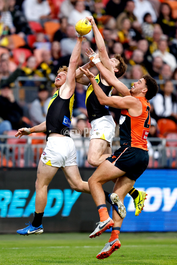 AFL 2025 Round 12 - GWS v Richmond - A-59760941