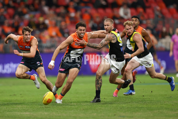 AFL 2025 Round 12 - GWS v Richmond - A-59760981